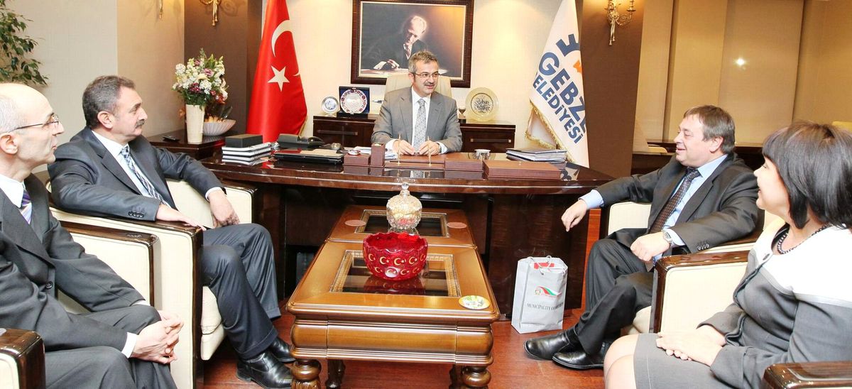 Adnan Köşker, Bulgaristan\'dan Gelen Misafirlerini Ağırladı