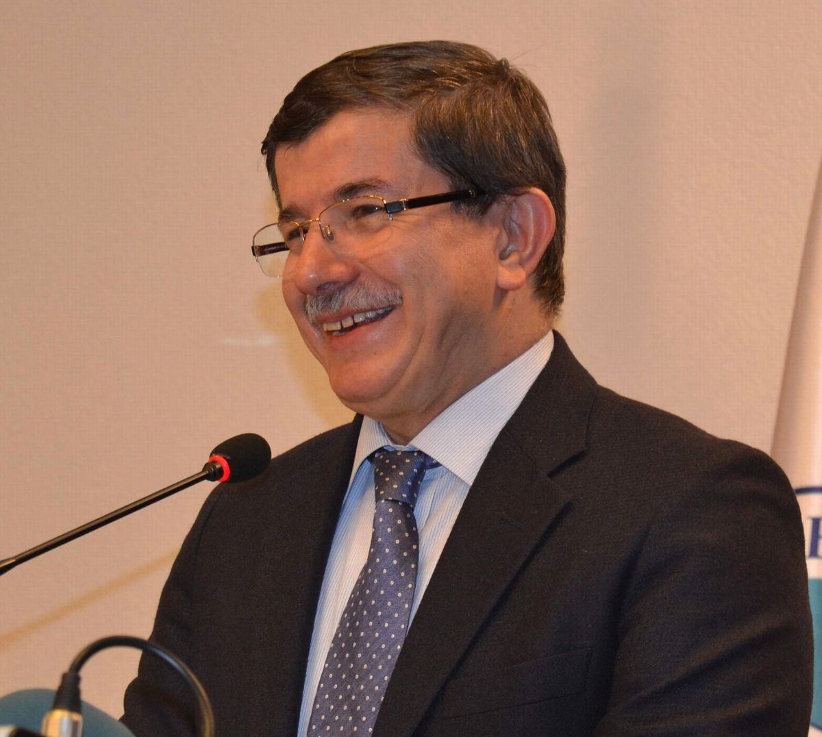 Bakan Davutoğlu\'ndan Gündeme İlişkin Değerlendirmeler