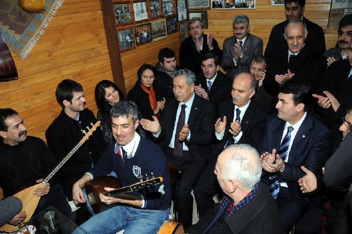 Bülent Arınç, CHP\'ye Yeni Kurultaylar Diledi (2)