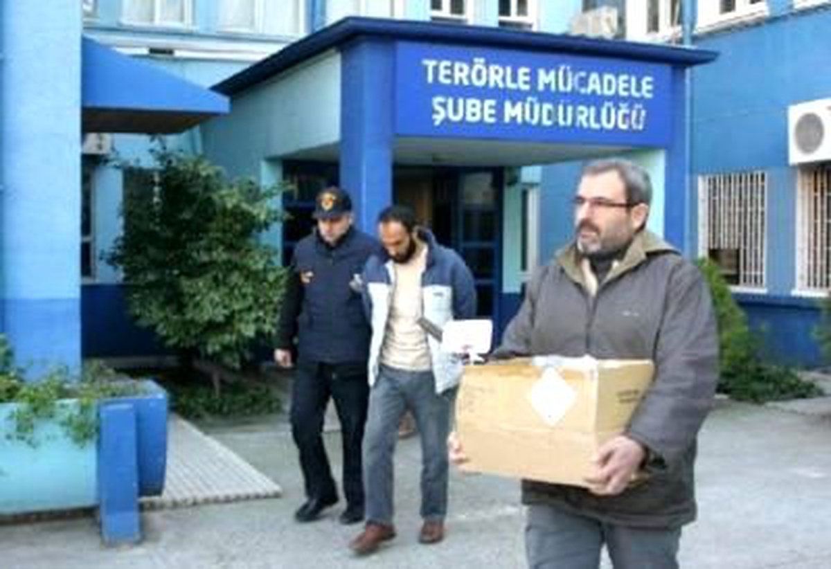 El Kaide Üyeliğinden Yakalanan 6 Kişi Adliyeye Sevk Edildi(2)