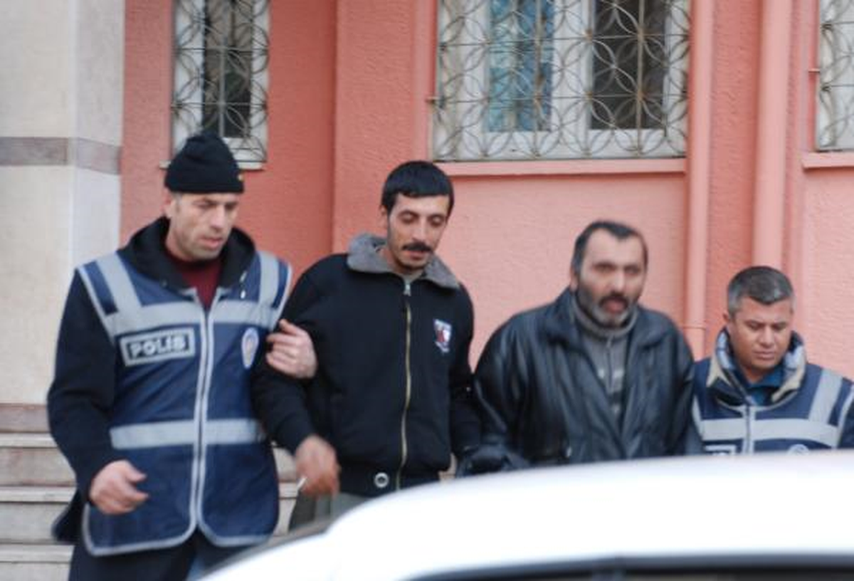 Esrar Sattıkları İddia Edilen 2 Kişi Tutuklandı