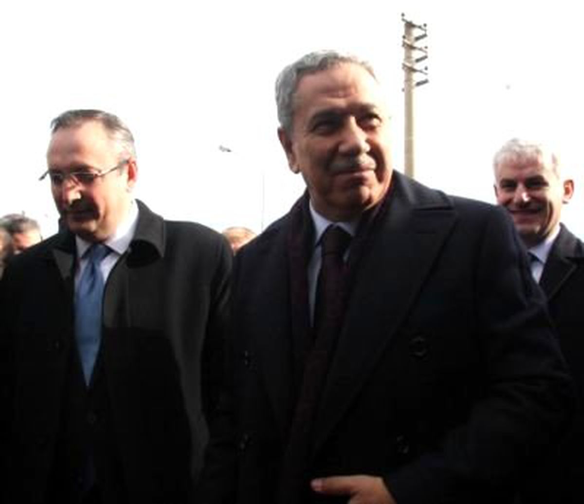 Kadro İçin Bakan Bülent Arınç'tan Yardım İstedi