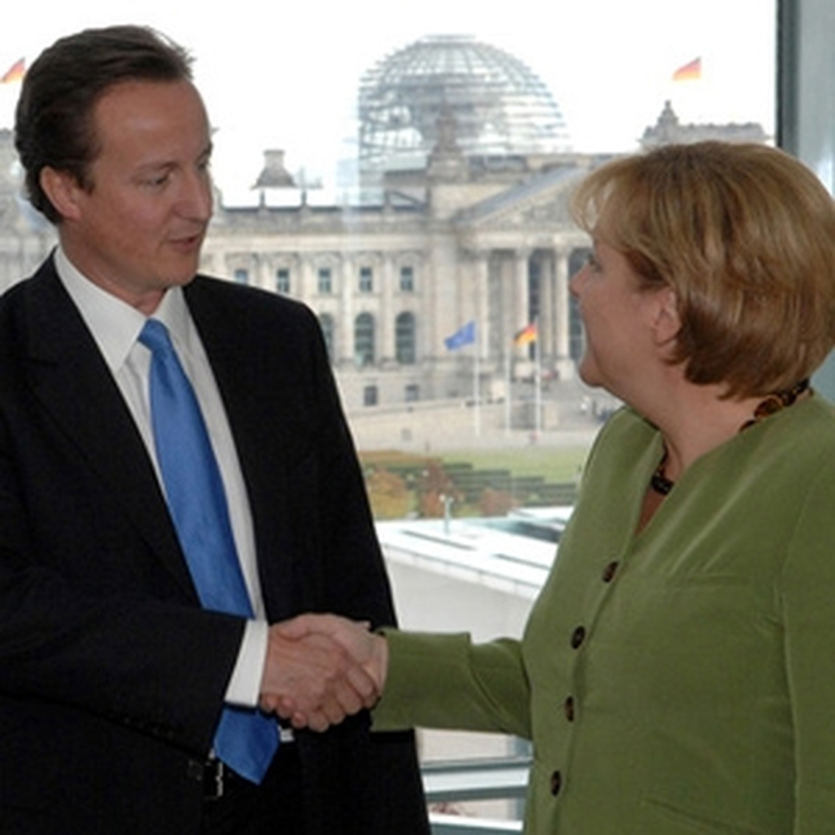 Merkel ve Cameron'dan İsrail'e Daha Fazla Çaba Harcama Çağrısı
