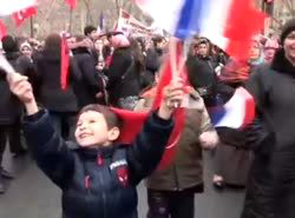 Paris\'te Türklerin Gösterisi Bitti