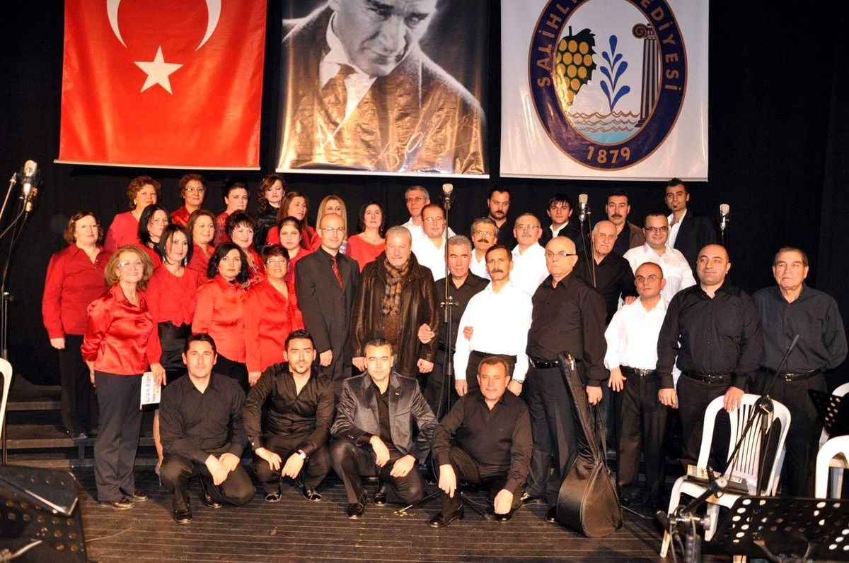 Salihli'de Türk Halk Müziği Konseri