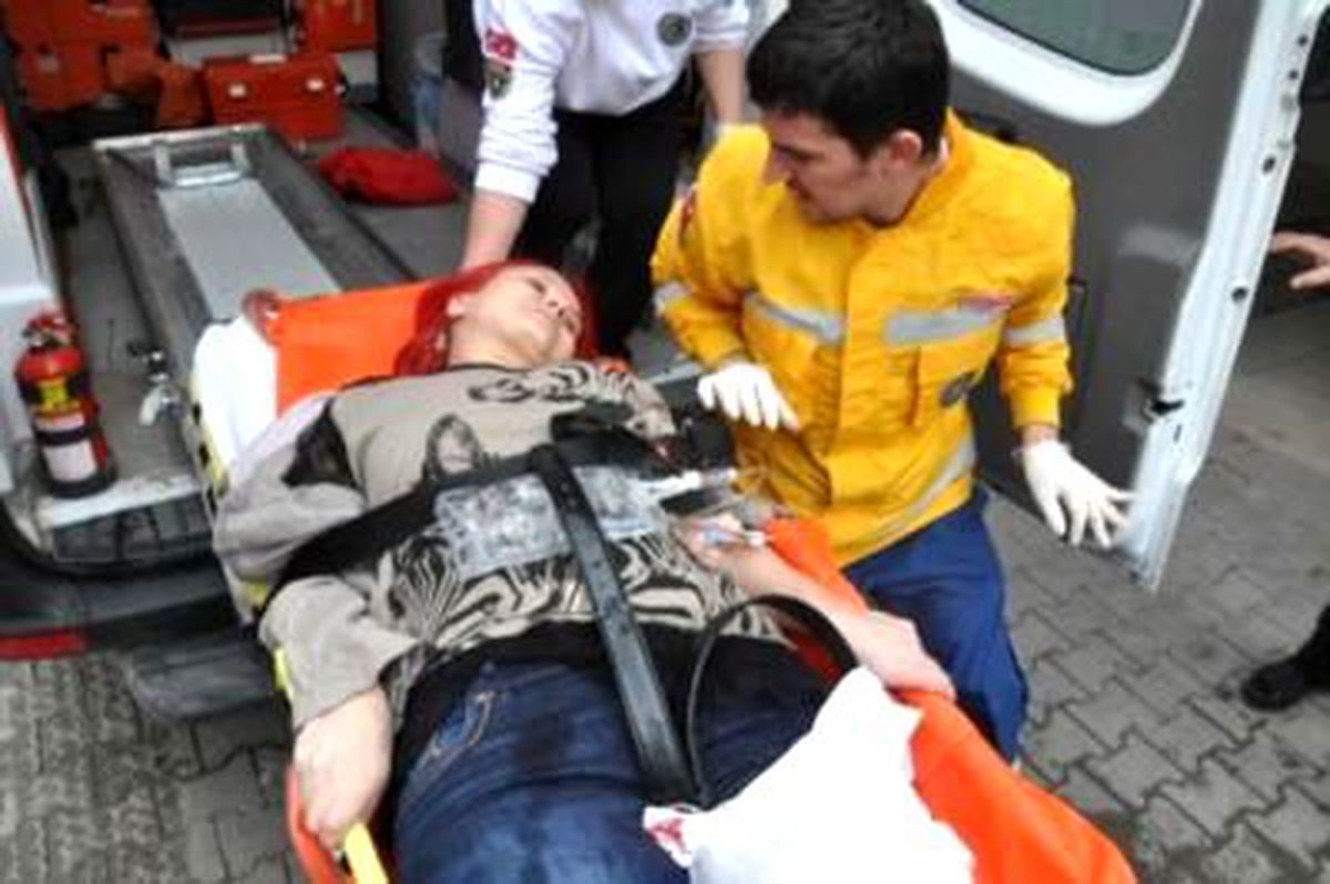 Tartıstığı Eski Sevgilisini Kuaförde Pompalı Tüfekle Ayağından Vurdu
