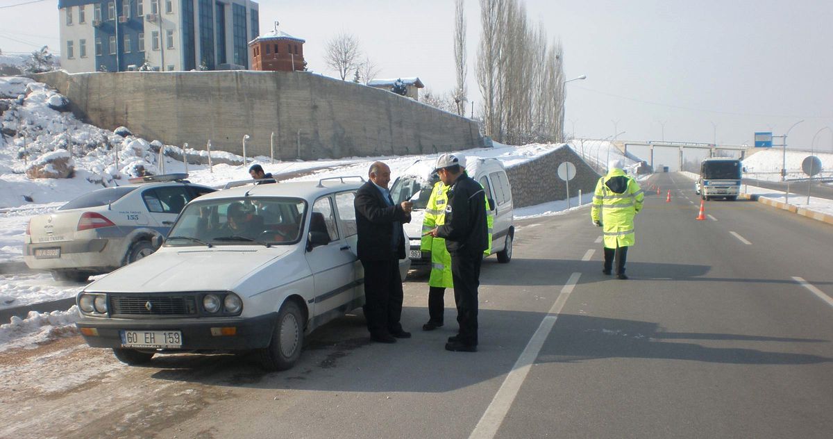 Tokat'ta Buzlanmaya Karşı Sürücülere Uyarı