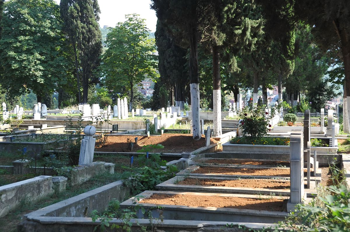 Trabzon Belediyesi'ne Ait 4 Mezarlıkta 2011 Yılında 322 Defin İşlemi Yapıldı