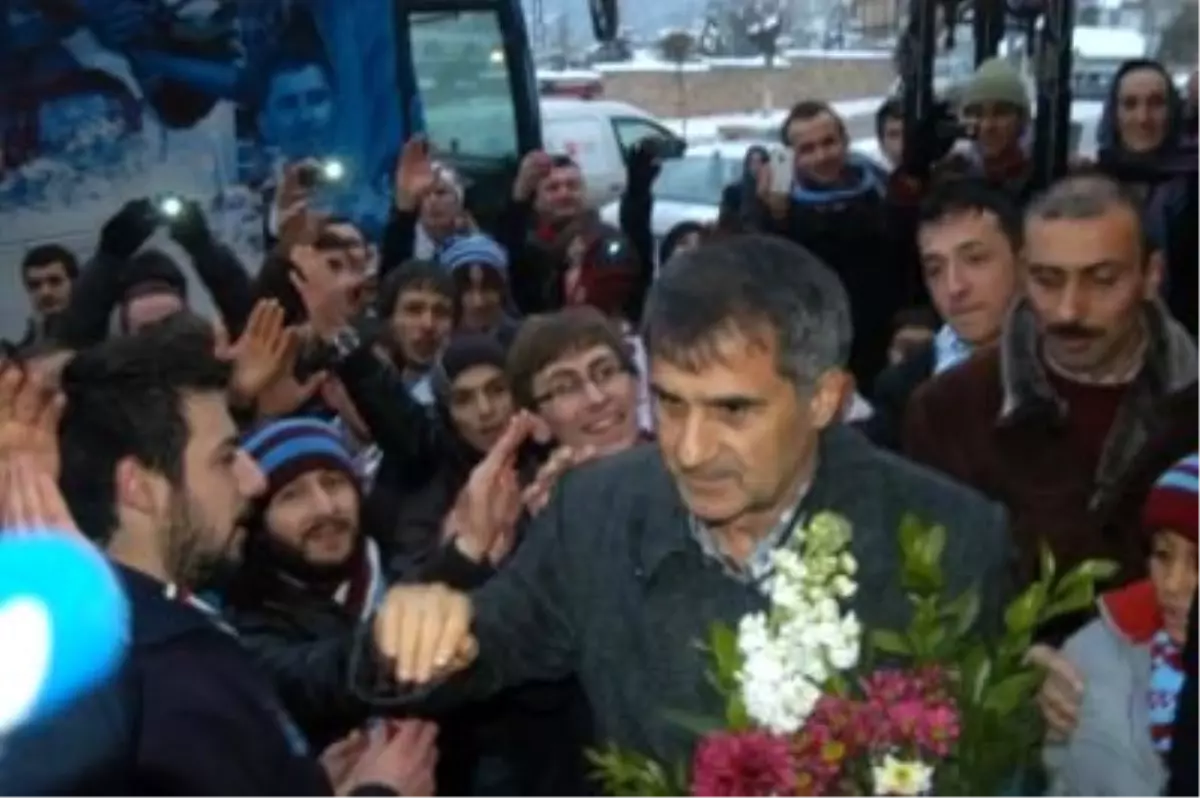 Trabzonspor Karabük\'te Coşkuyla Karşılandı