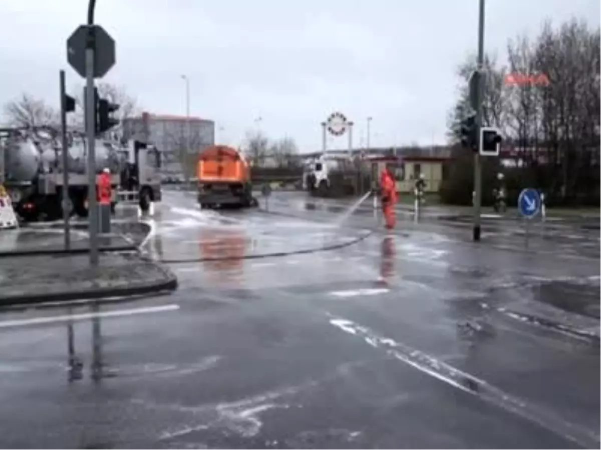 Yola Kimyasal Madde Saçıldı