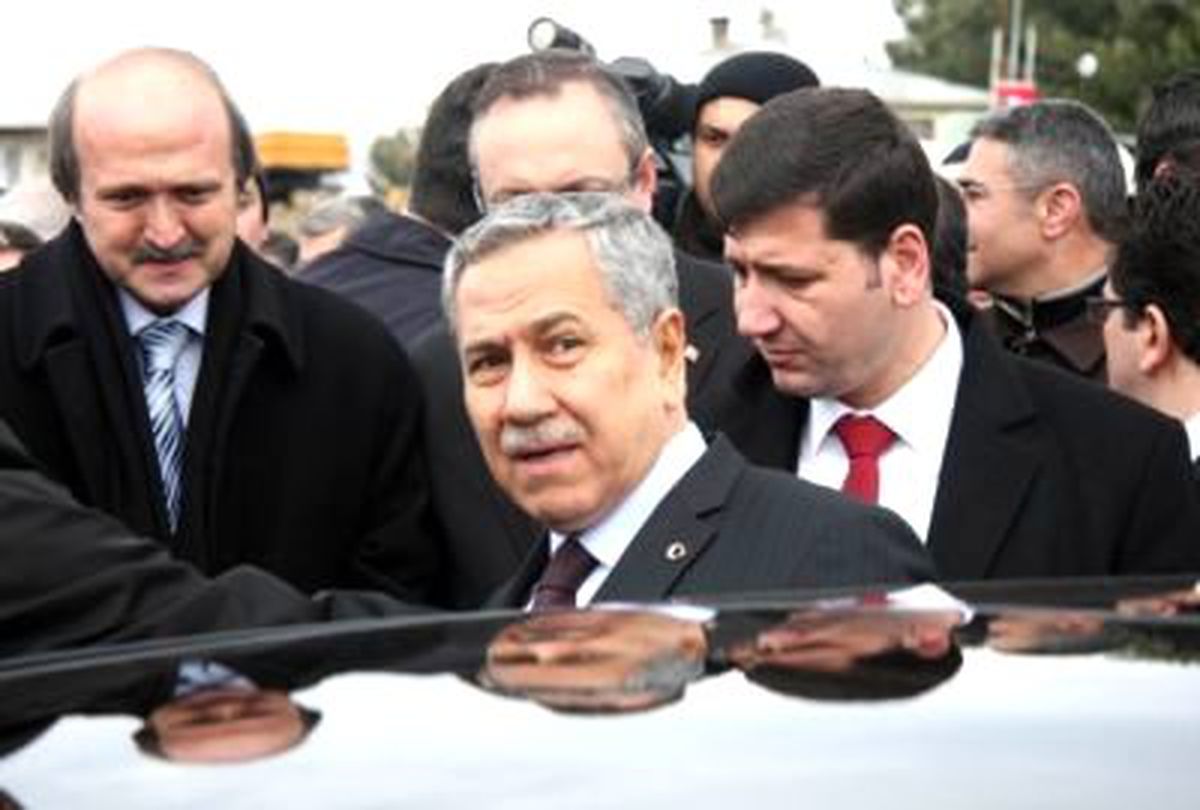 Arınç'tan Yüz Nakli Yorumu