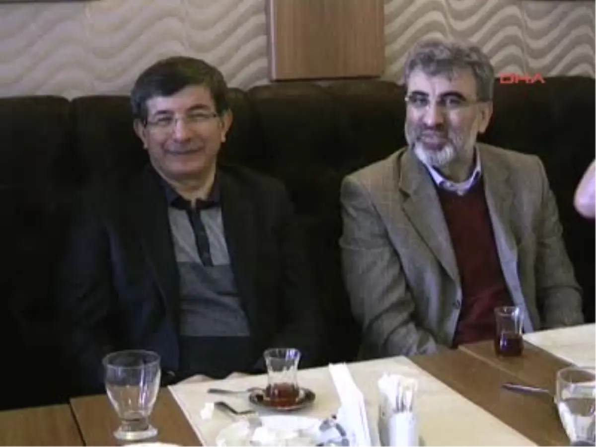 Bakanlar Namaz Sonrası Çorbacıda