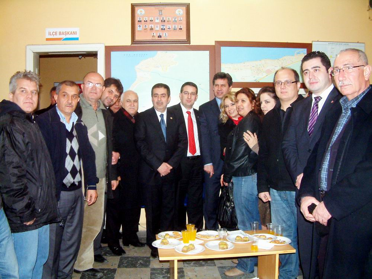 Burhaniye\'de Ak Parti, Belediye Başkanlığında İddialı