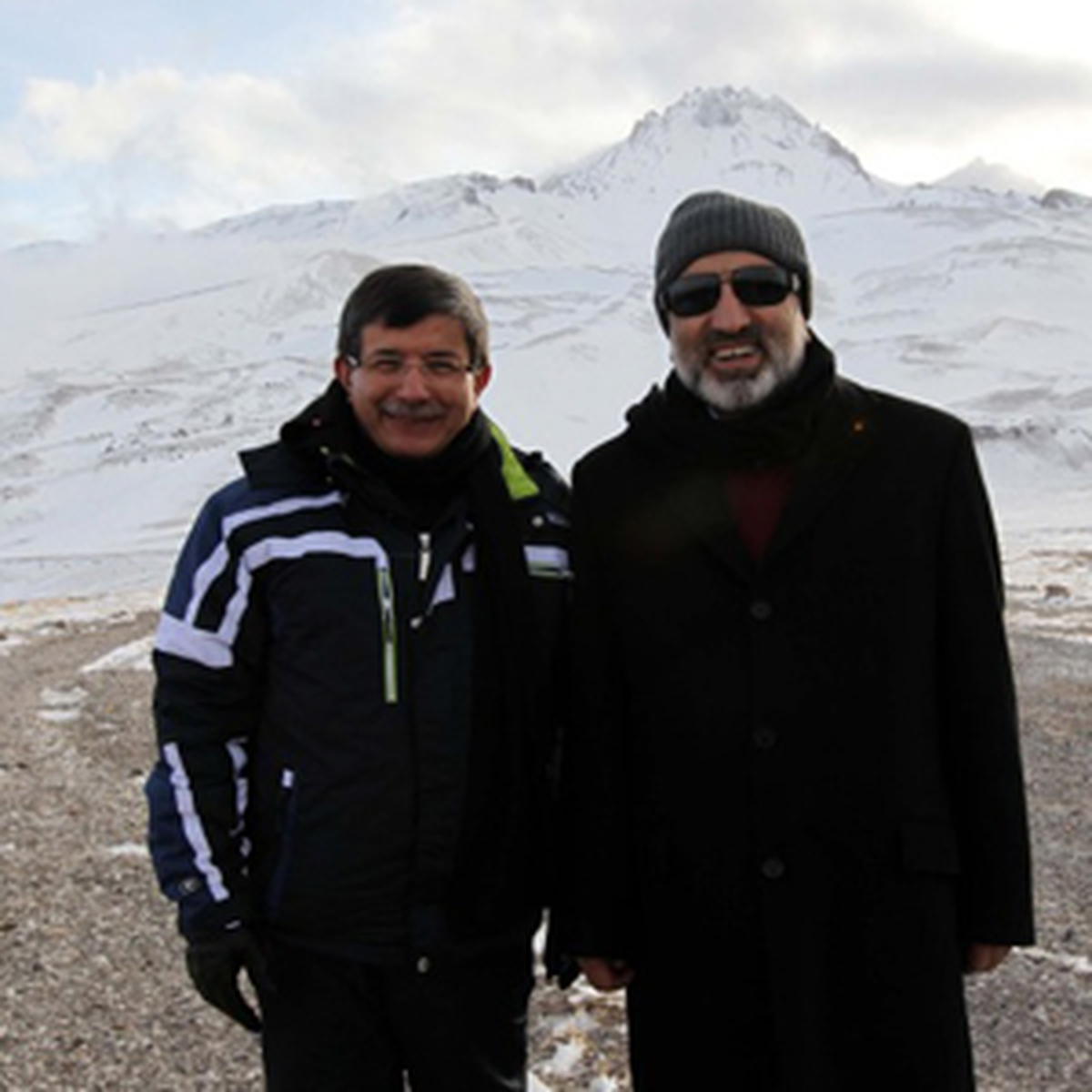 Davutoğlu ve Yıldız\'ın Kar Keyfi
