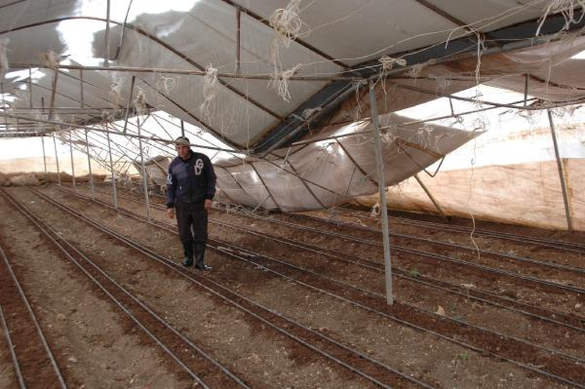 Hatay'da 7 Yıl Sonra Kar Yağdı (2)