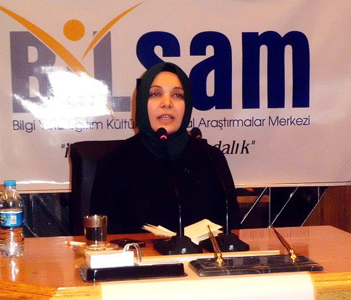 Malatya'da, 'Türkiye'de Vatandaşlık ve Halk Ayrımı' Konulu Konferans Verildi