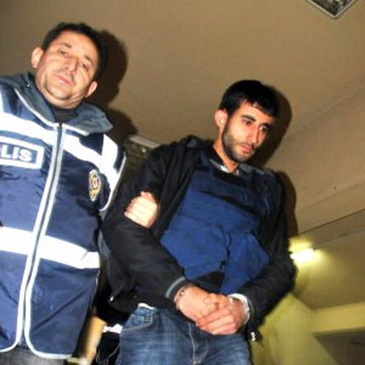 Meraktan Dayak Yedi; Katil Oldu