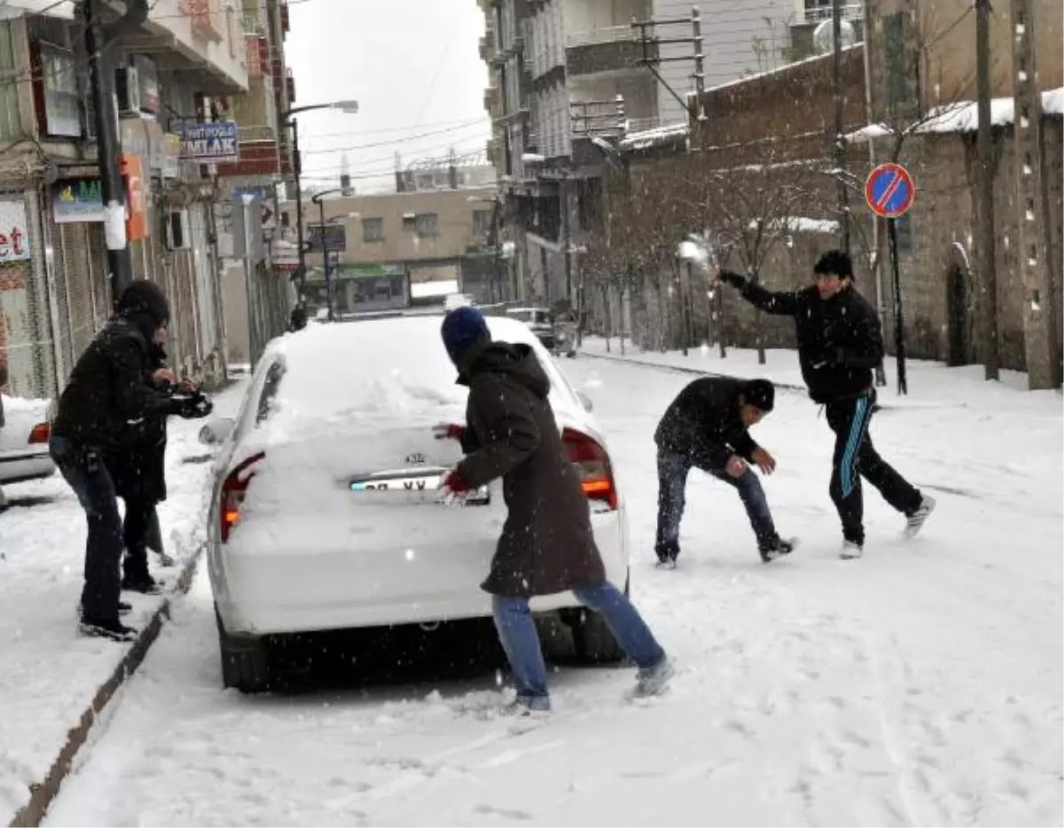 Siverek'te 450 Köy ve Mezra Yolu Ulaşıma Kapandı