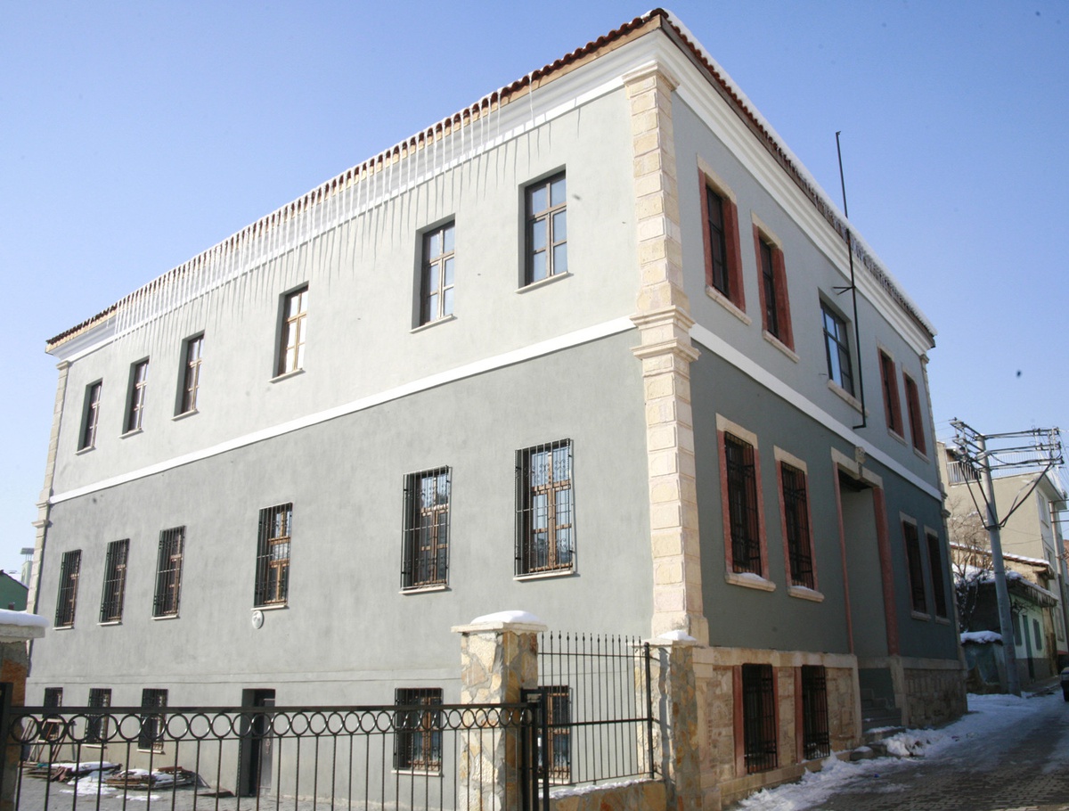 Tarihi Zafer İlköğretim Okulunun Restorasyonu Tamamlandı