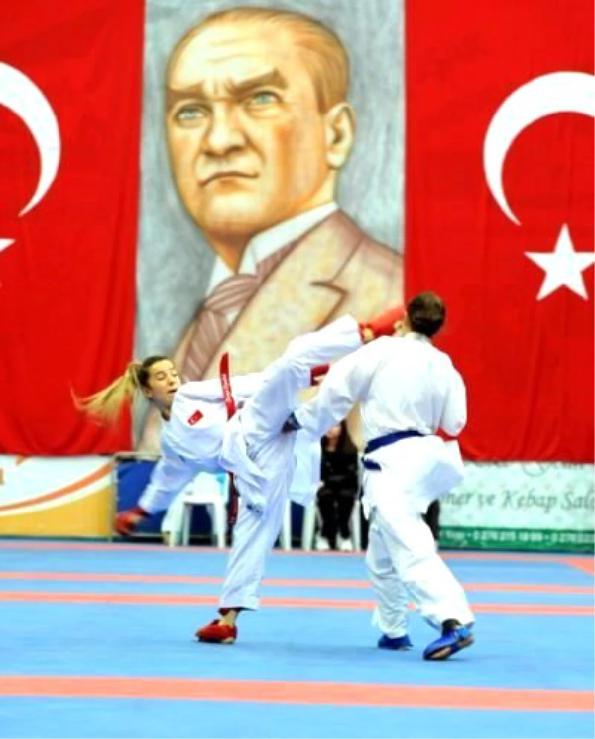 Türkiye Büyükler Karate Şampiyonası Uşak\'ta Yapılıyor