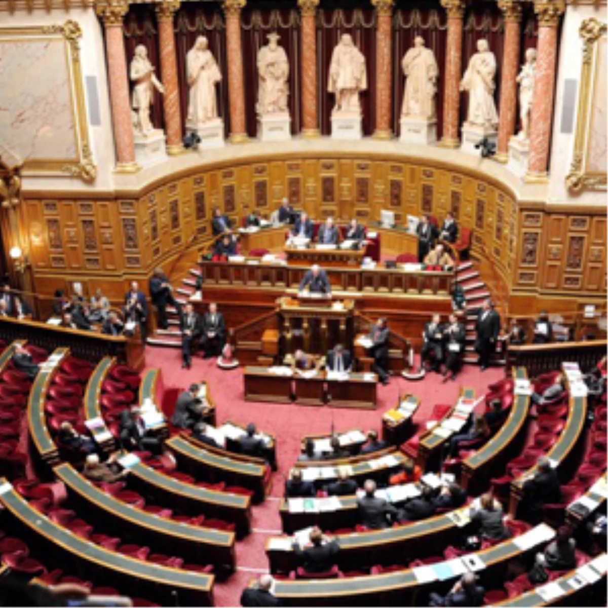 348 Üyeli Senato Genel Kuruluna 60 Senatör Katıldı