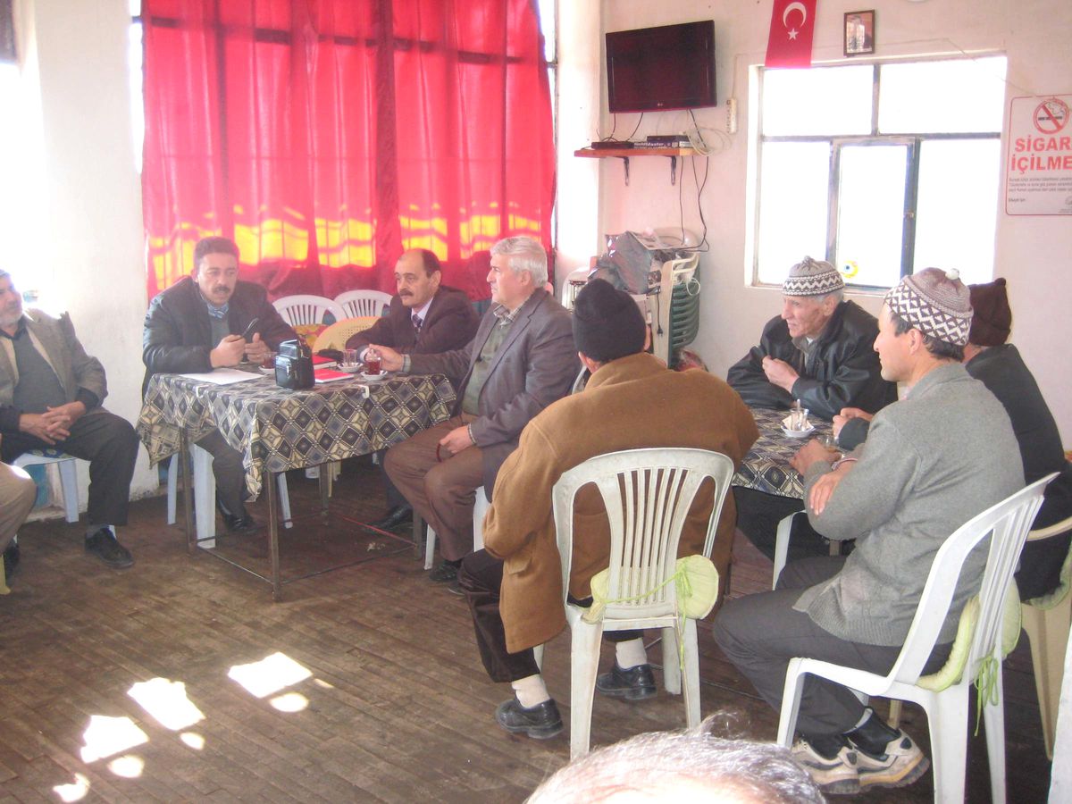 Akhisar\'da Çiftçilere Meyvecilik Teşvik Edilecek