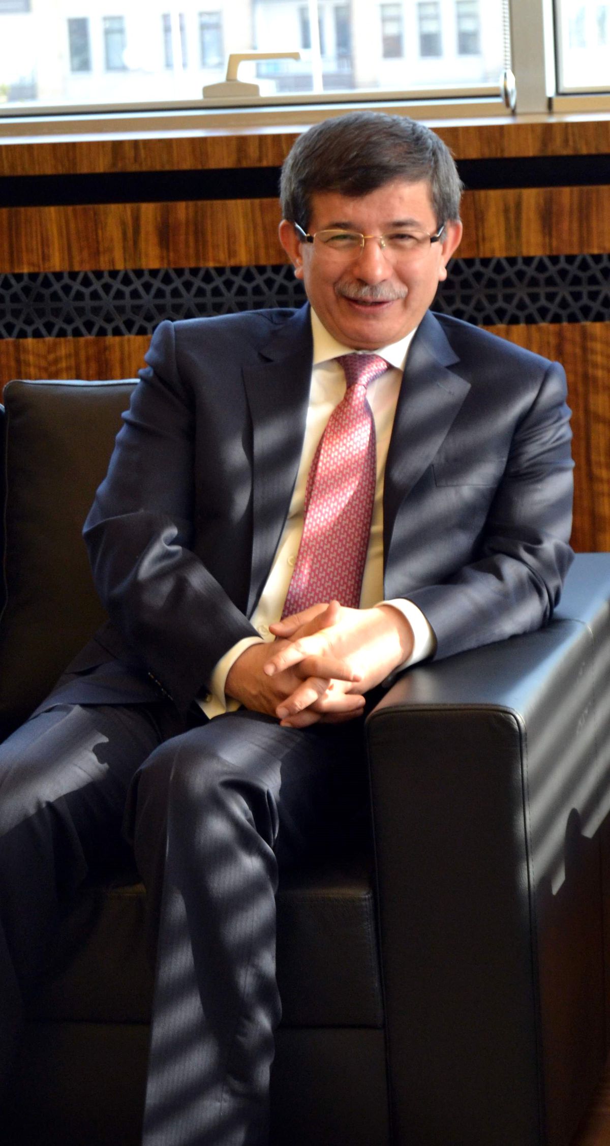 Bakan Davutoğlu Özhaseki'yi Ziyaret Etti