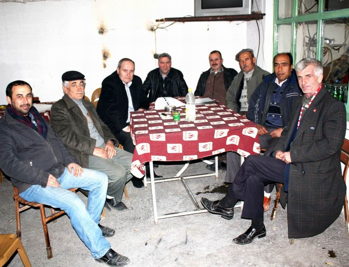 Burhaniye\'de MHP Adayı Köy Gezilerine Başladı