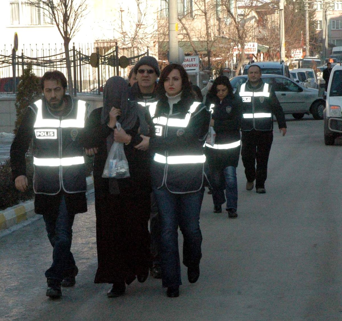 Eskişehir ve Bursa'da 'Göçebe' Operasyonu