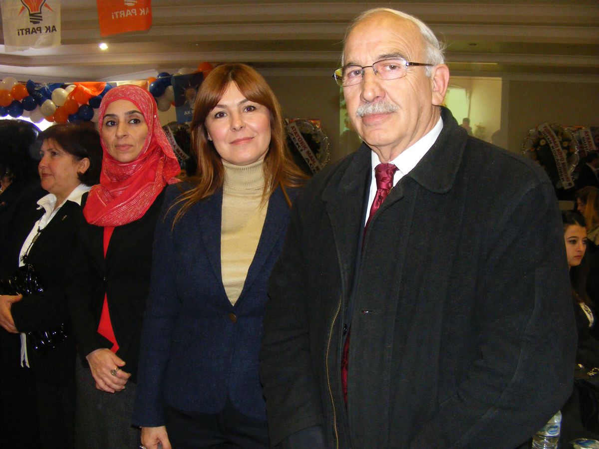 Geçen Hafta MHP\'liydi Bu Hafta Ak Partiyönetiminde