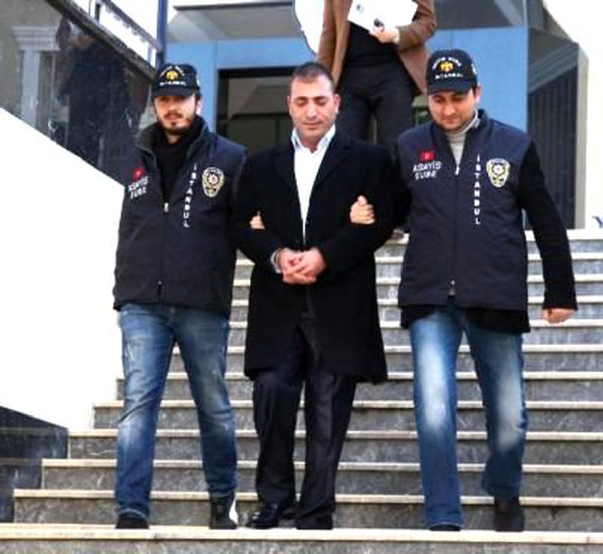 Havalimanında İşlenen Cinayetin Zanlısı Teslim Oldu