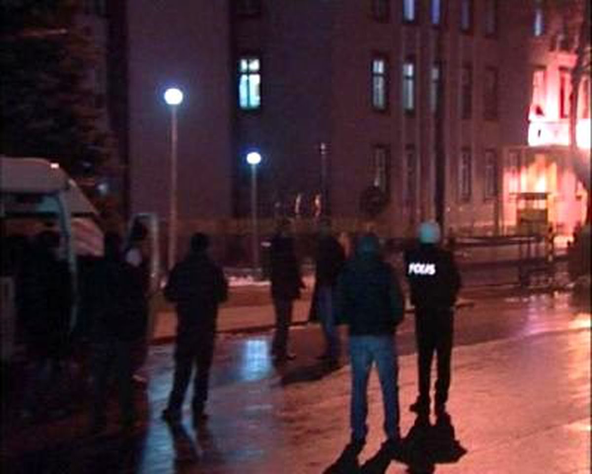 Jandarma Genel Komutanlığı Önünde Bomba Paniği