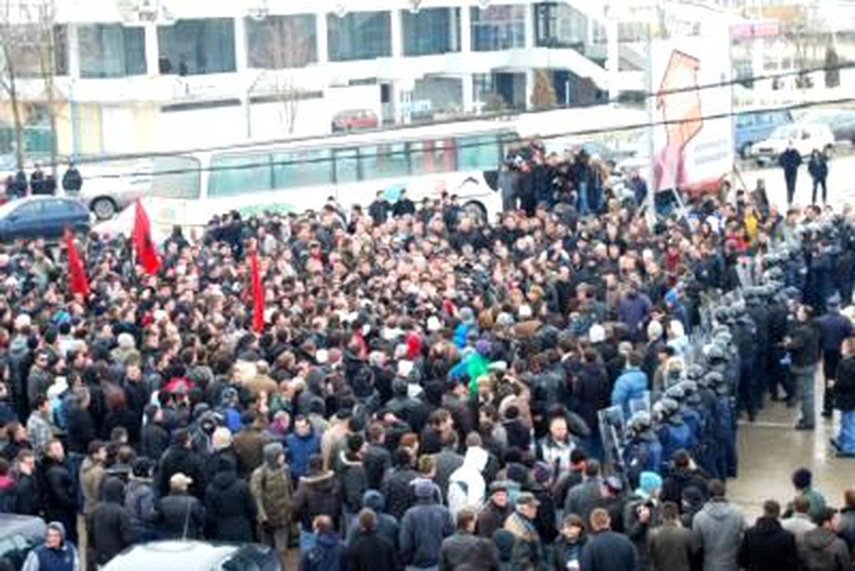 Kosova'da Sınır Kapılarında Protesto Hazırlığı