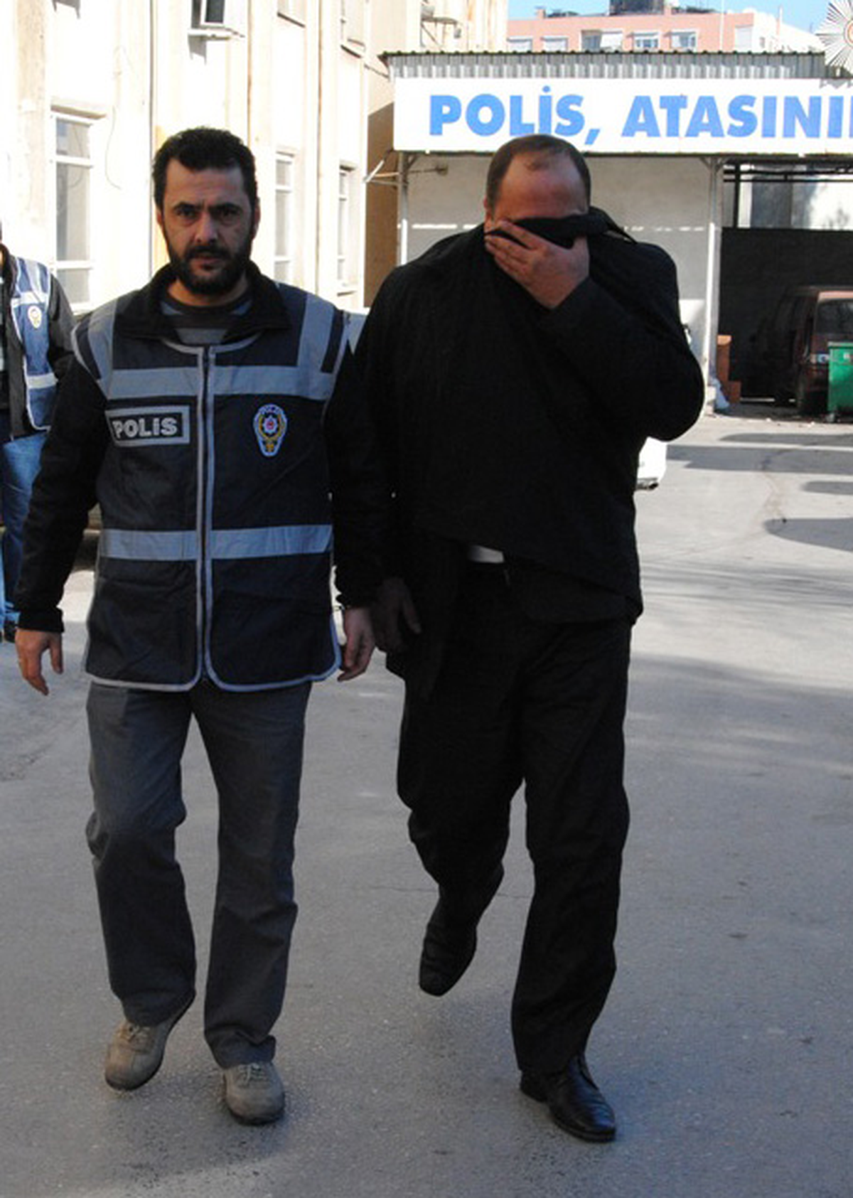 Menemen Belediyesi Zanlıları Adliyeye Sevkedildi