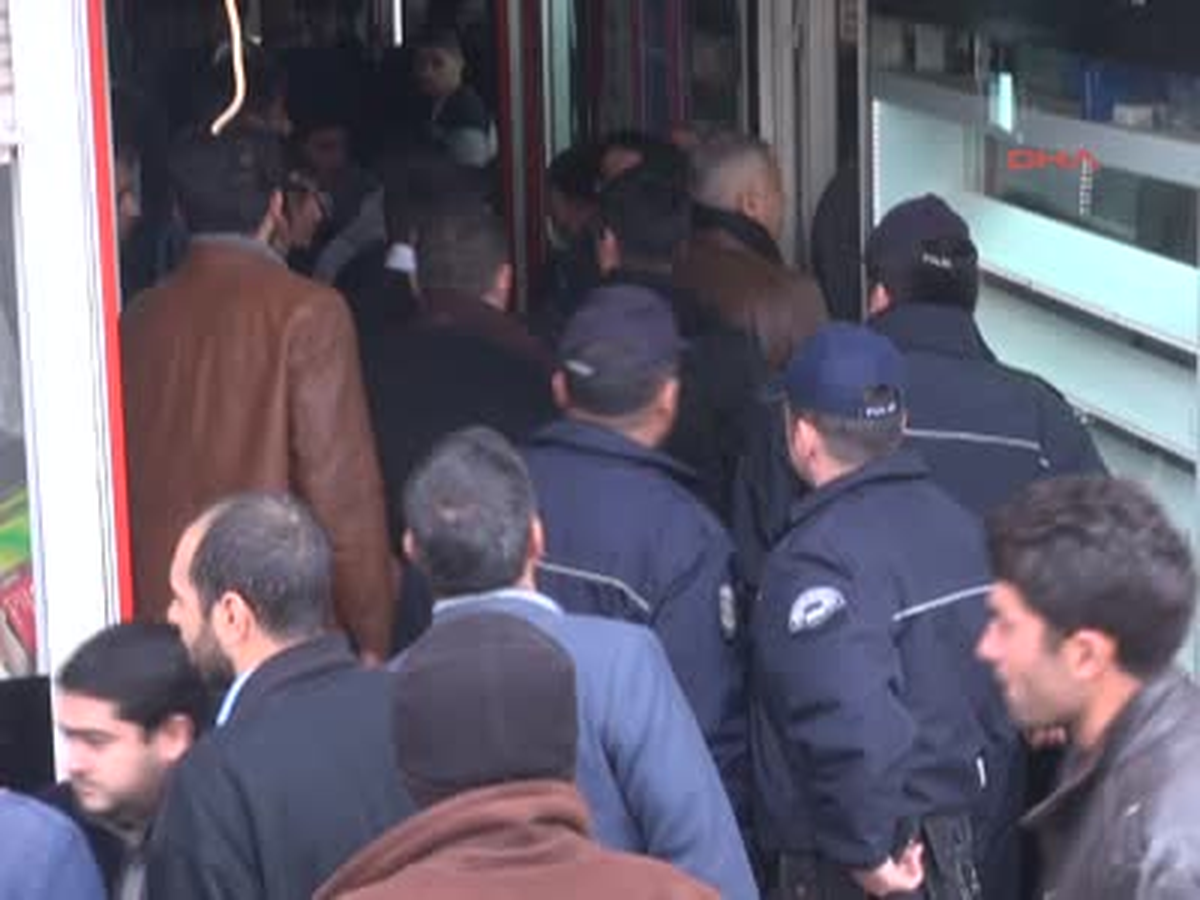 Şanlıurfa\'da Kaçak Cep Telefonu Operasyonu