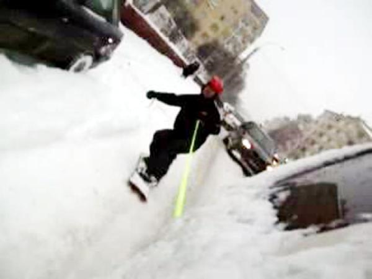 Sokakta Snowboard Keyfi