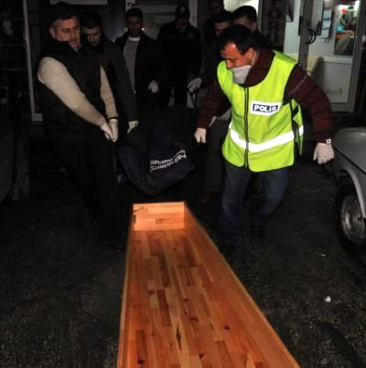 Yatak Odasında Başına Sert Cisimle Vurularak Öldürüldü