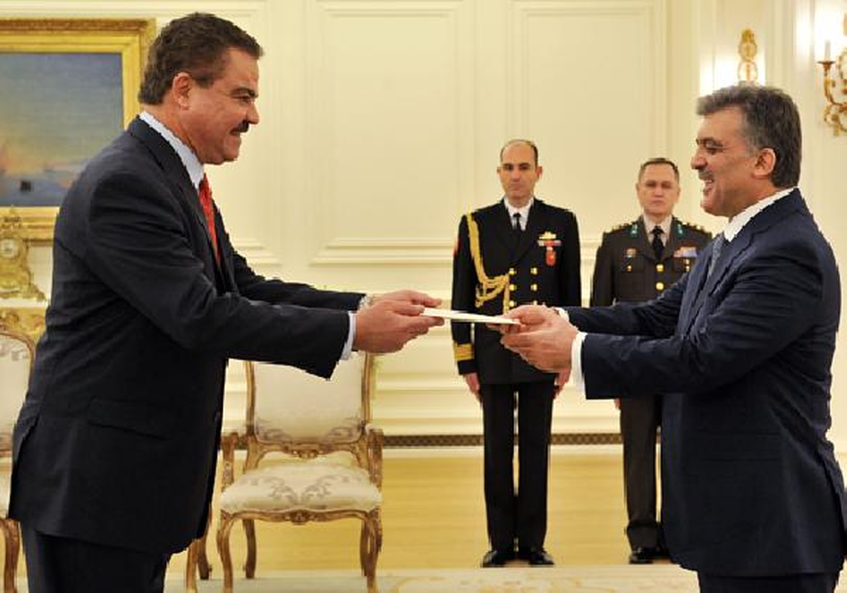 4 Büyükelçi, Cumhurbaşkanı Gül\'e Güven Mektubu Sundu