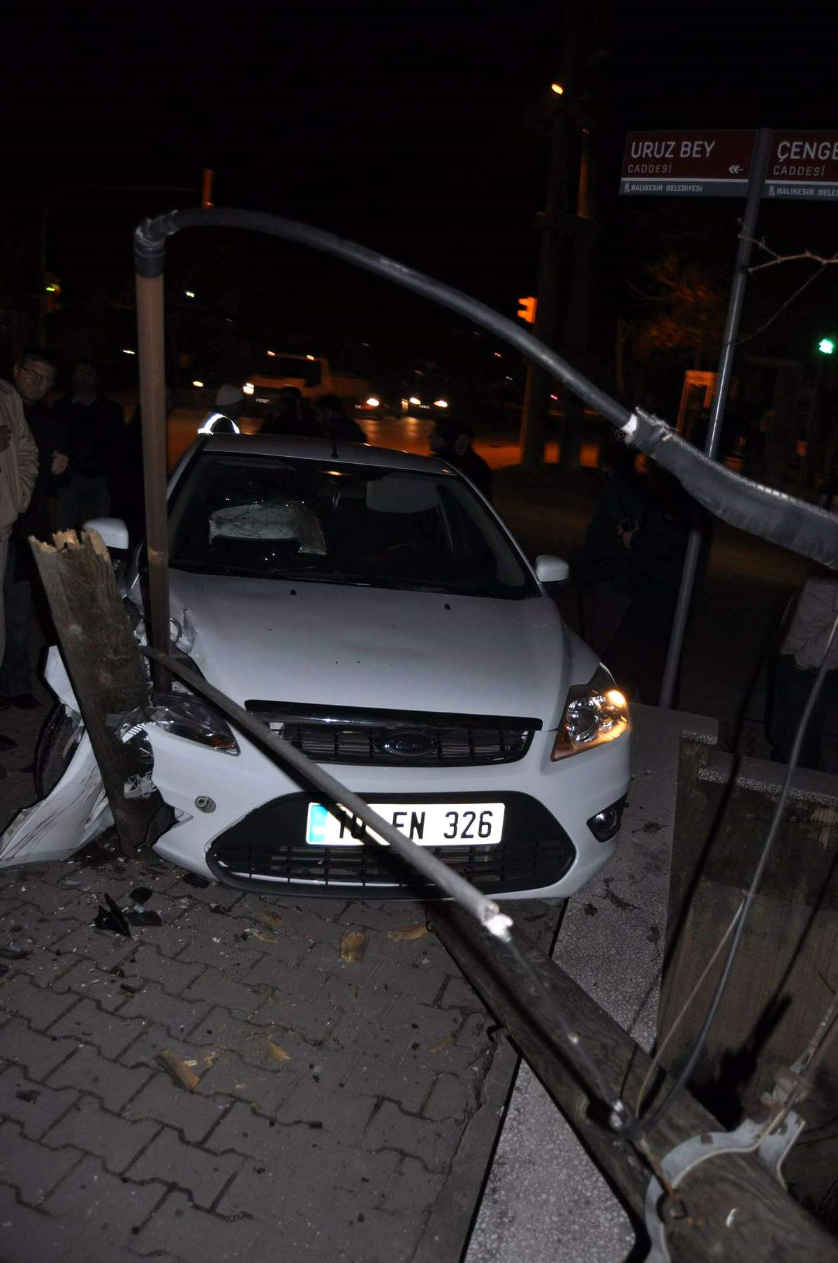 Alkollü Sürücü Polislere Çarptı