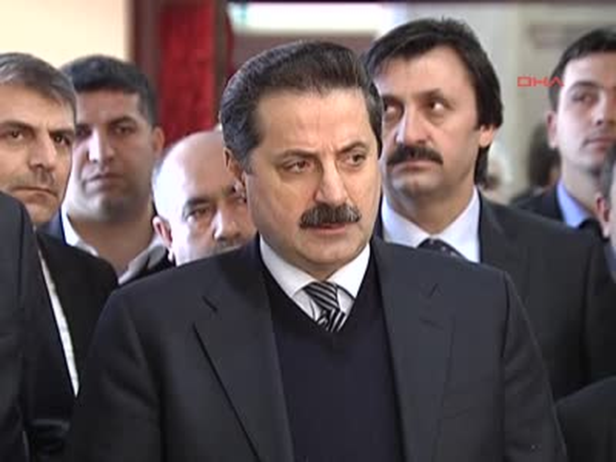 Bakan Çelik : Sarkozy Tarihi Katleden Adam Olarak Tarihe Geçecektir
