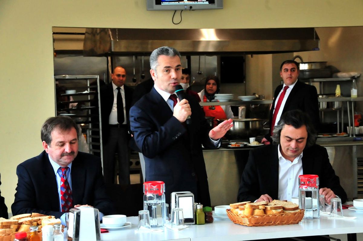 Başkan Uzun 'Bonfilet Et Fabrikası'nı Ziyaret Etti