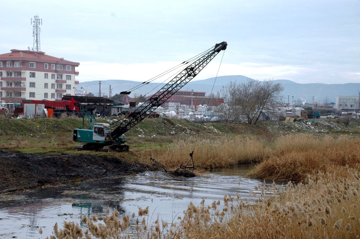 Çanakkale'de Sarıçay Yatağında Islah Çalışması