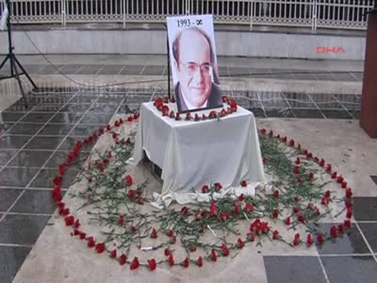 Çanakkale Uğur Mumcu'yu Unutmadı