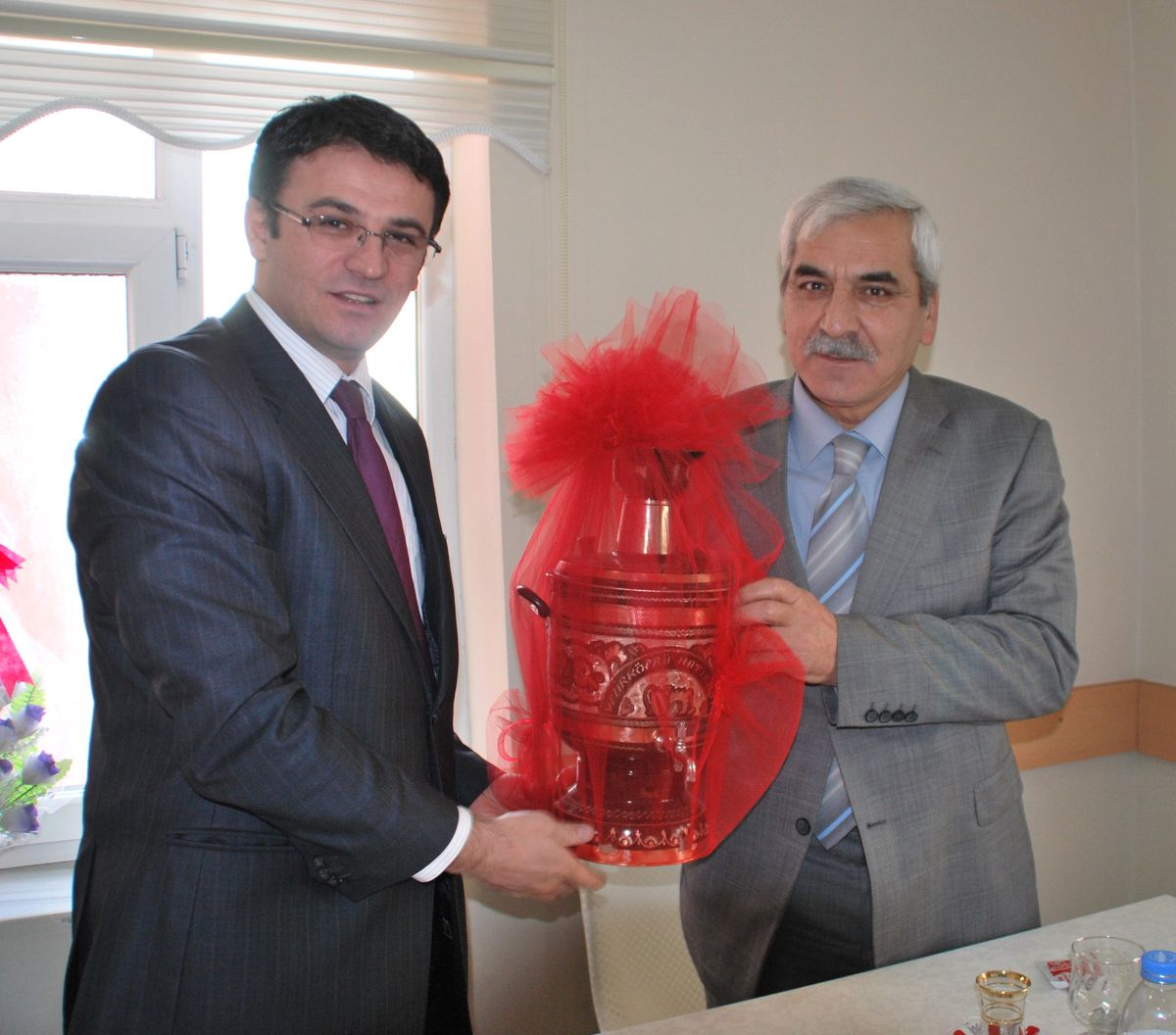 Eski Milli Eğitim Müdürüne Veda Yemeği