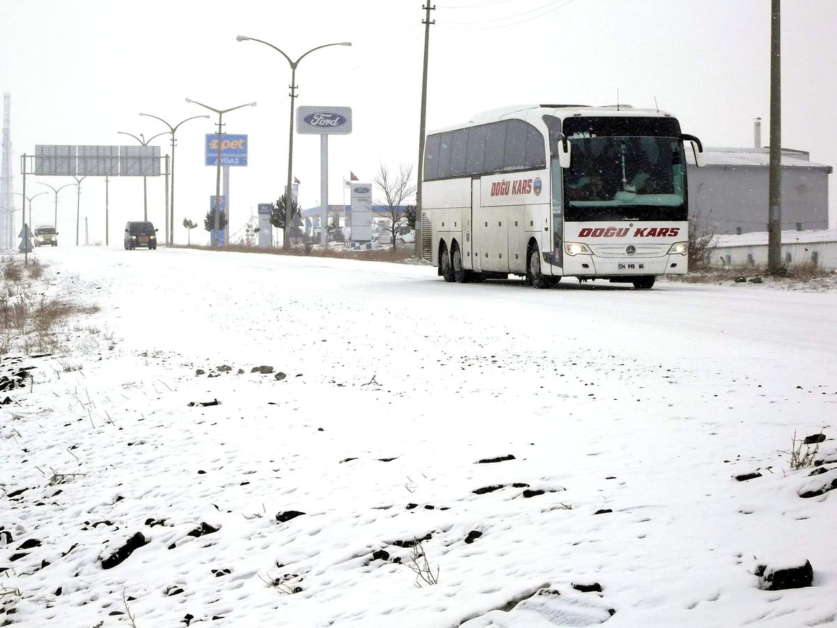 Kars'ta 16 Köy Yolu Ulaşıma Kapalı