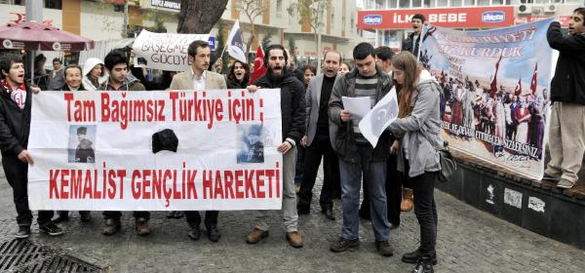Kemalist Gençler Mumcu ve Okkan İçin Yoklama Yaptı