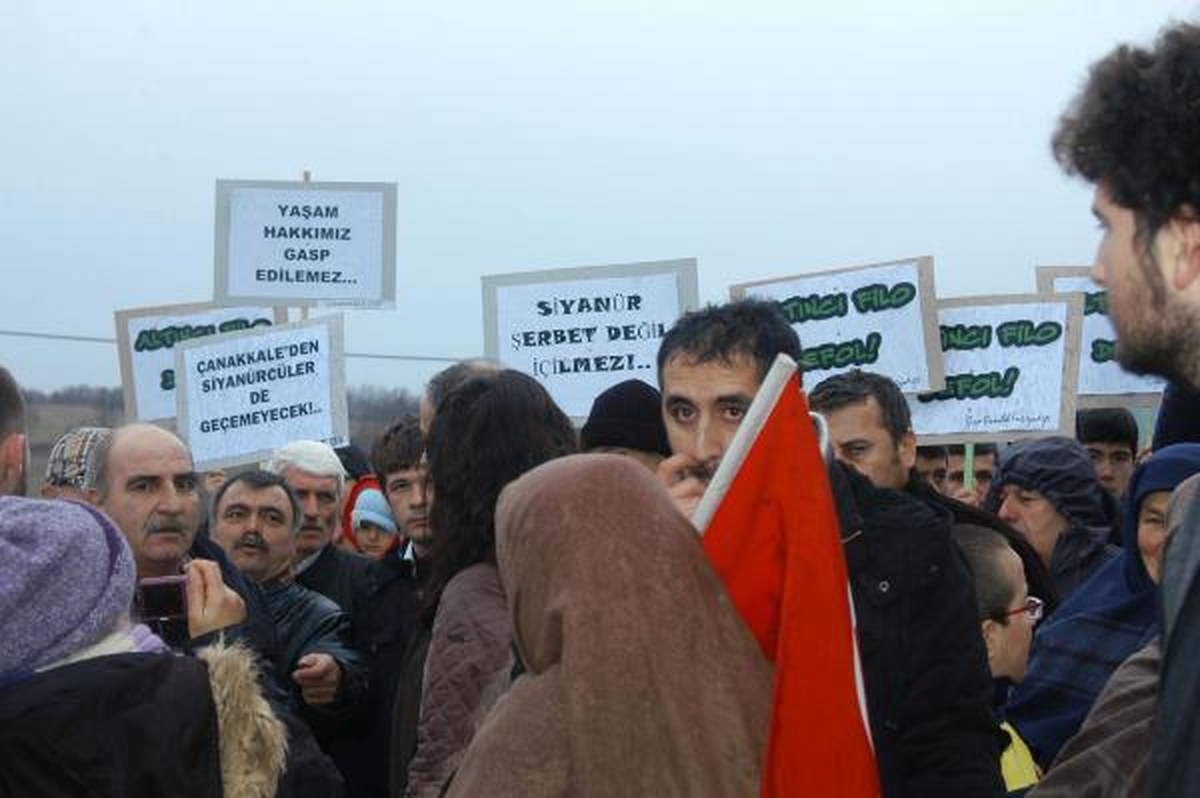 Köylüler, Maden Firması Yetkililerini Kovaladı