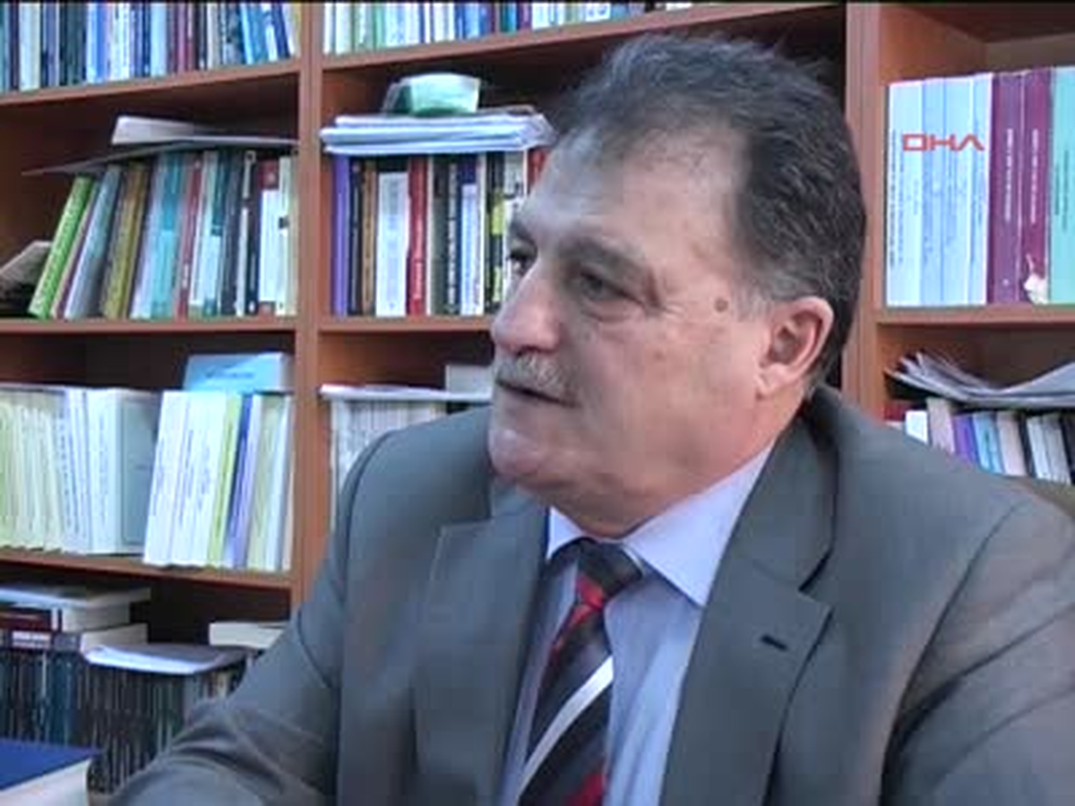 Kürkçüoğlu Fransa'daki Oylama Siyasi Komedidir Ermeni İlişkileri Araştırma Merkezi Müdürü...