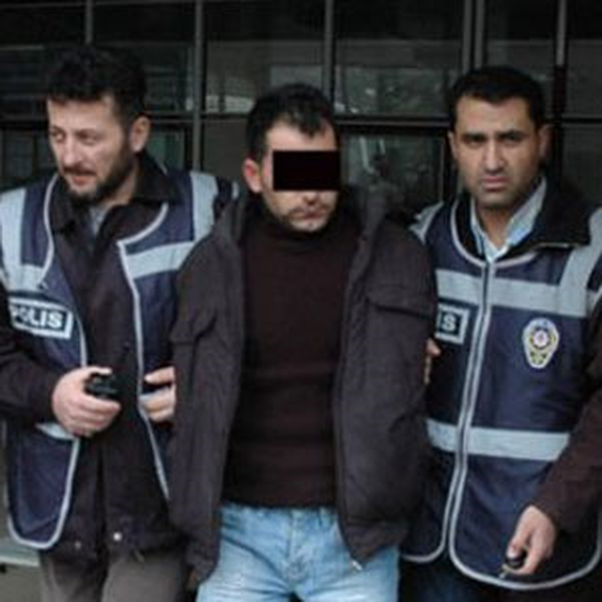 Kuyumcuyu Demir Çubukla Darp Ederek Soyan 3 Kişi Yakalandı