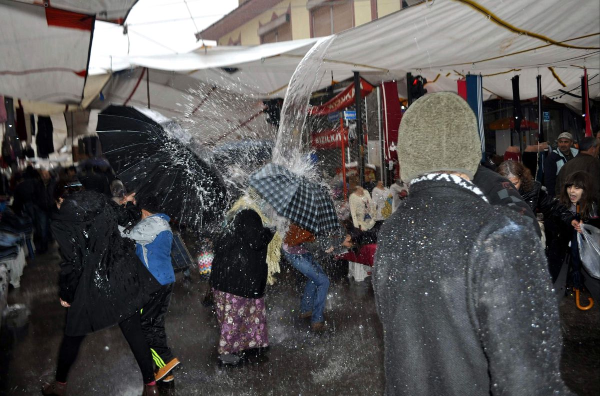 Milaslılara Çadır Şakası